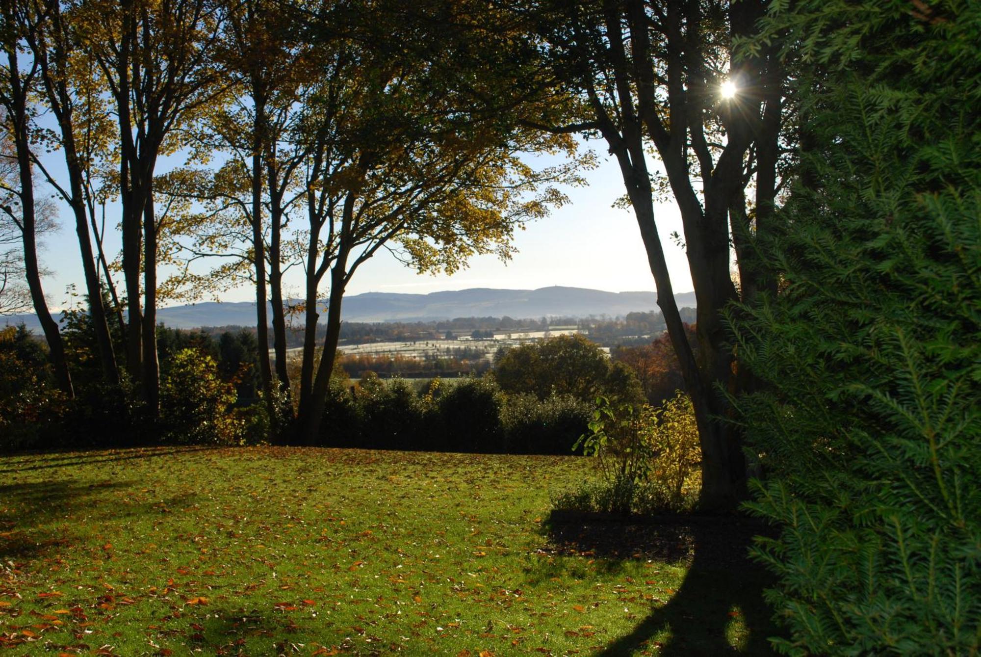 Lands Of Loyal Hotel Alyth Kültér fotó